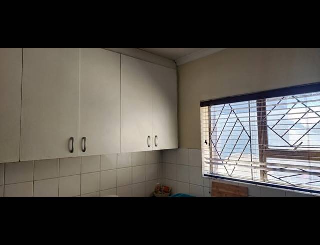 2 BEDROOM APARTMENT FOR SALE IN GOODWOOD CENTRAL